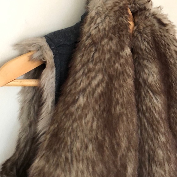 Mossimo Vest Faux Fur Reversible THICK PLUSH szS Fabulous!  PERFECT CONDITION - Picture 6 of 8